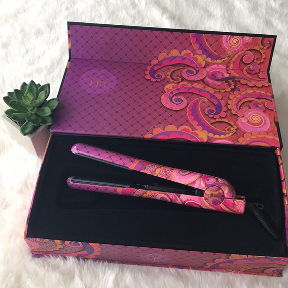 Fahrenheit Makeup Limited Edition Flat Iron Poshmark